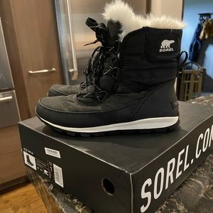 SOREL Whitney lightweight winter boots, 7. Worn once.